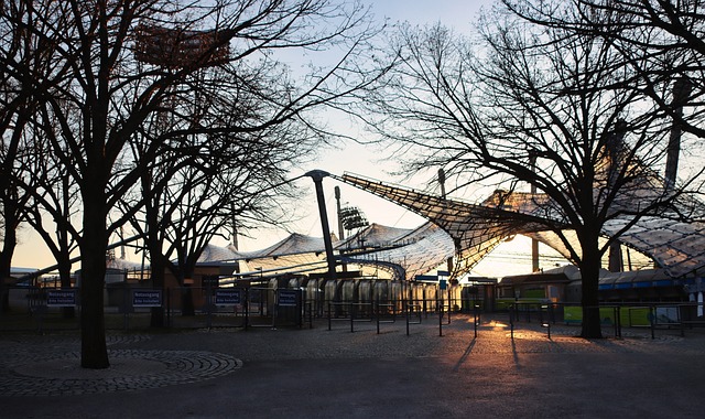 足球发展的 足球发展的